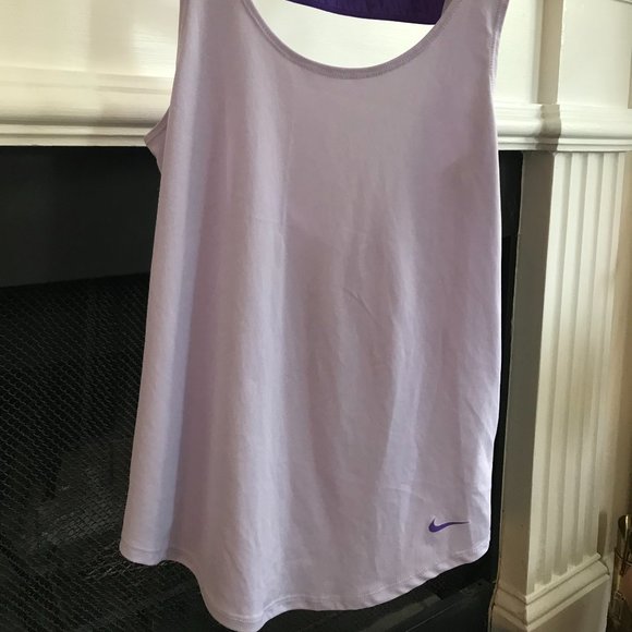NIKE workout top - Picture 2 of 7